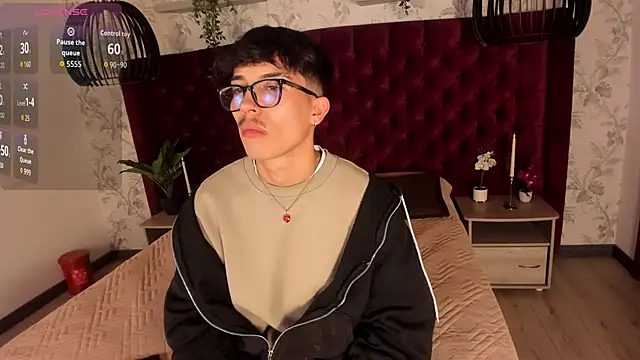 tim  fox online show from November 17, 12:20 pm