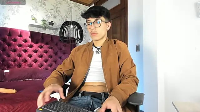 tim  fox online show from October 22, 7:35 pm