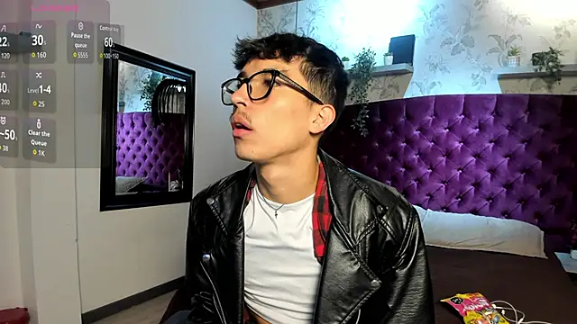 tim  fox online show from May 21, 11:29 am