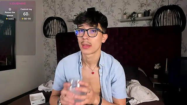 tim  fox online show from November 27, 12:05 pm