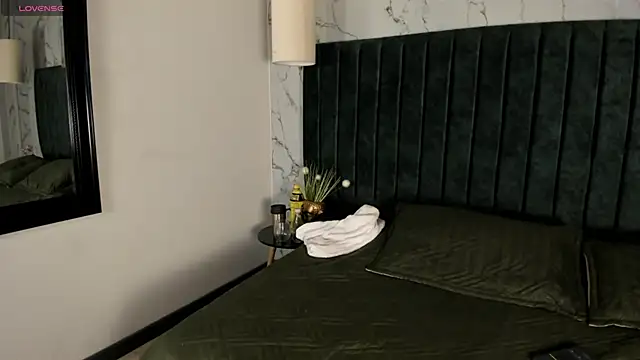 tim  fox online show from November 19, 12:05 pm