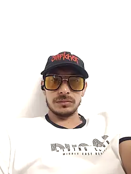 Snapshot of tony-camargo chatting on January 8, 4:02 am tony-camargo online show from January 8, 4:02 am