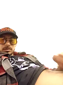 Snapshot of tony-camargo chatting on January 9, 5:02 am tony-camargo online show from January 9, 5:02 am