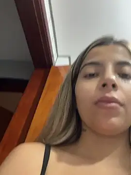 ninfduda online show from February 14, 1:50 am