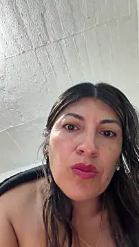 LunaBeya online show from February 11, 12:49 pm