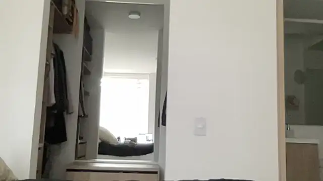 LunaBeya online show from April 16, 9:39 pm