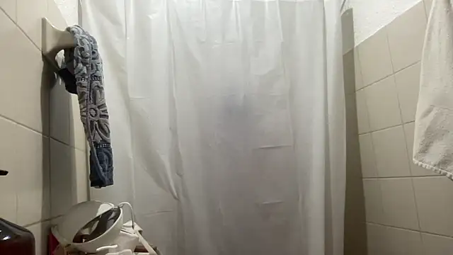 LunaBeya online show from December 14, 12:33 pm