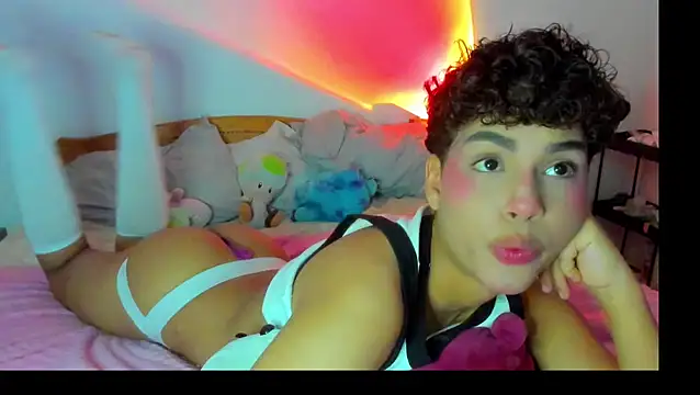 dani angels   online show from March 3, 9:33 pm