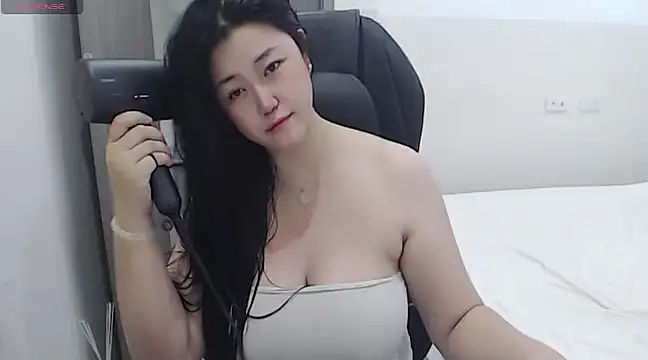 minnie9009 online show from March 2, 4:50 am