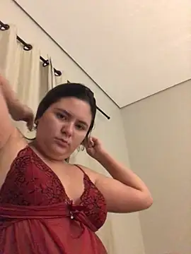 Snapshot of julinha2311 chatting on March 9, 11:46 pm julinha2311 online show from March 9, 11:46 pm