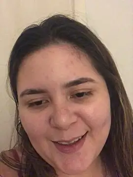 Snapshot of julinha2311 chatting on January 14, 5:08 am julinha2311 online show from January 14, 5:08 am