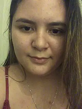 Snapshot of julinha2311 chatting on March 7, 12:26 am julinha2311 online show from March 7, 12:26 am