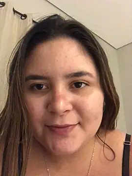 Snapshot of julinha2311 chatting on February 16, 3:47 am julinha2311 online show from February 16, 3:47 am