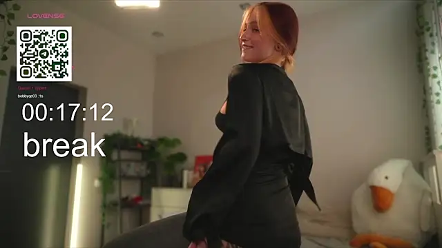 Snapshot of vse_sukki chatting on December 5, 3:05 am vse sukki online show from December 5, 3:05 am