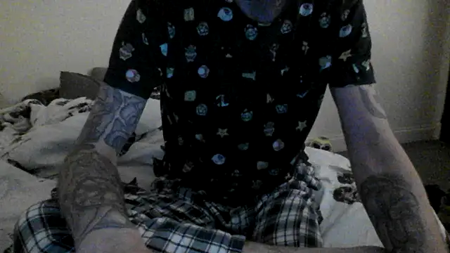 allnaked00 online show from February 18, 12:52 am