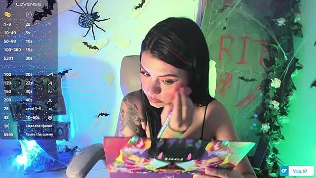 Snapshot of valu_557 chatting on October 8, 9:37 pm valu 557 online show from October 8, 9:37 pm