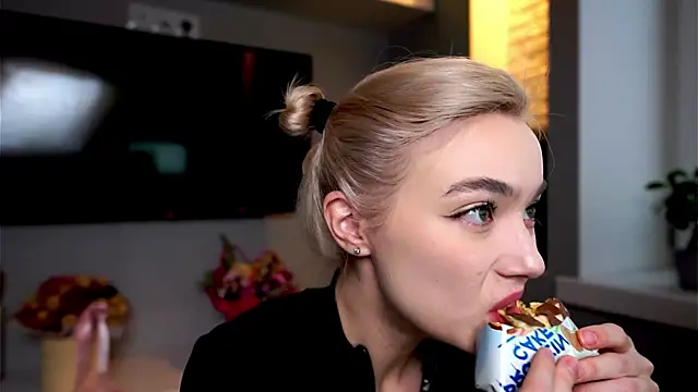 Snapshot of ileanacampbe chatting on January 20, 5:48 am ileanacampbe online show from January 20, 5:48 am