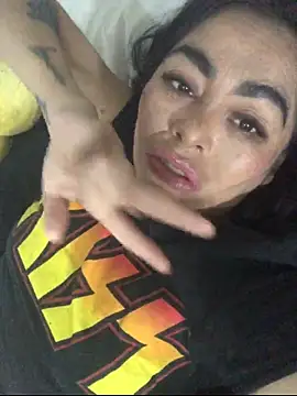 Snapshot of lashula chatting on November 8, 4:05 am lashula online show from November 8, 4:05 am