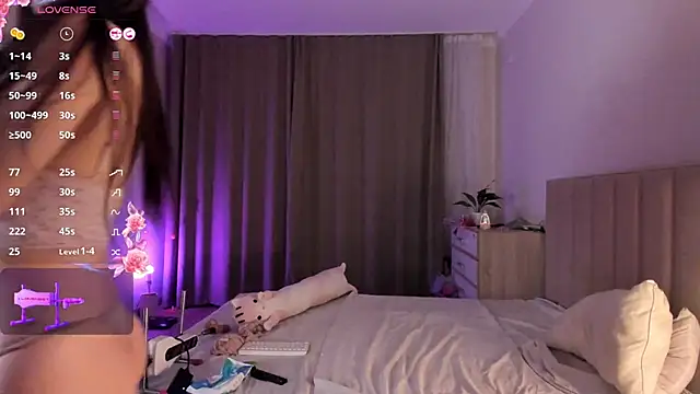 Snapshot of marin_light chatting on November 27, 8:20 pm marin light online show from November 27, 8:20 pm