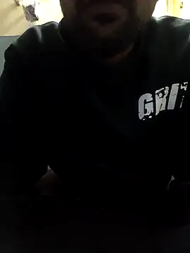 Snapshot of 13lusty chatting on November 25, 3:18 am 13lusty online show from November 25, 3:18 am