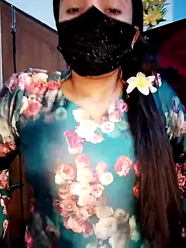 Snapshot of Anika-1 chatting on December 3, 8:14 am Anika-1 online show from December 3, 8:14 am