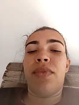 Snapshot of oliveira_k chatting on July 30, 2:16 pm oliveira k online show from July 30, 2:16 pm