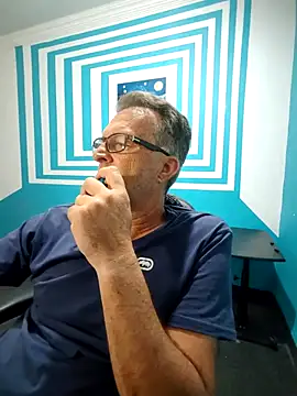 Snapshot of itsmeyes69 chatting on March 3, 9:26 pm itsmeyes69 online show from March 3, 9:26 pm