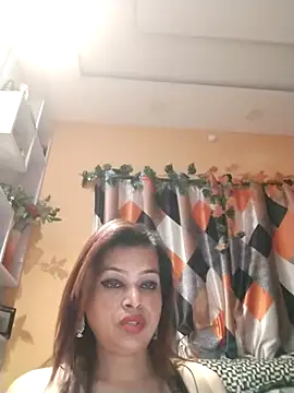 SANA-LEONI online show from February 10, 3:55 pm