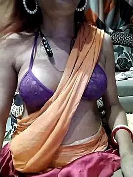 SANA-LEONI online show from November 3, 3:04 pm