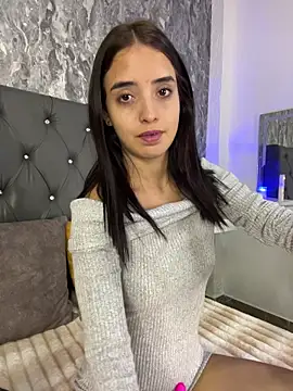 StefanyRousse online show from May 27, 10:22 am