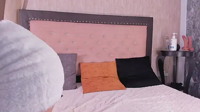 StefanyRousse online show from March 13, 12:10 pm