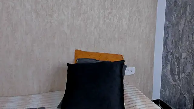 StefanyRousse online show from September 22, 11:27 am