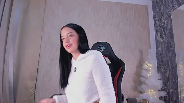 StefanyRousse online show from December 18, 11:47 am