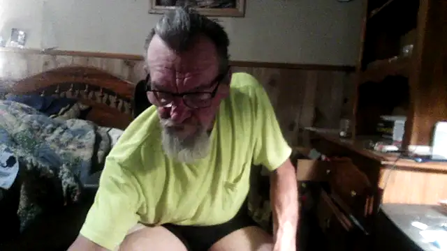 Snapshot of Aldick68 chatting on March 1, 2:48 am Aldick68 online show from March 1, 2:48 am