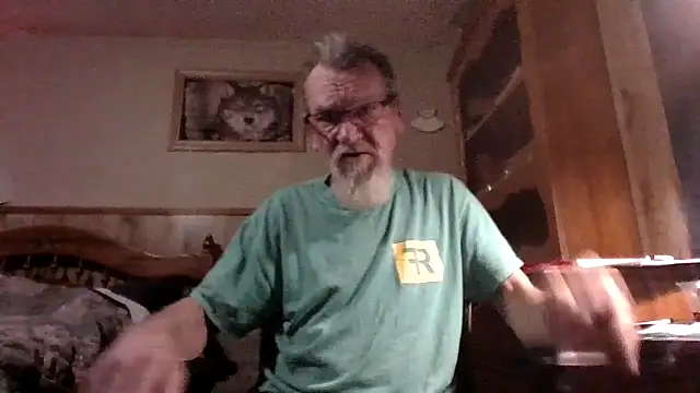 Snapshot of Aldick68 chatting on February 24, 10:58 pm Aldick68 online show from February 24, 10:58 pm