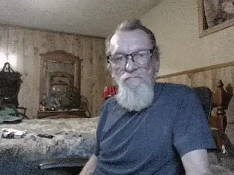 Snapshot of Aldick68 chatting on March 15, 3:27 pm Aldick68 online show from March 15, 3:27 pm