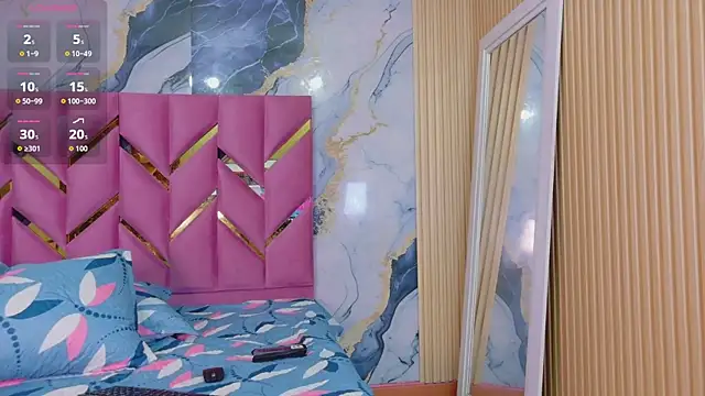 hotiergirl online show from April 14, 12:43 pm