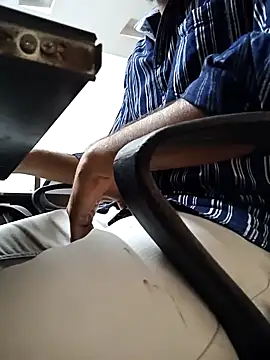 braveman999 online show from November 29, 10:59 am