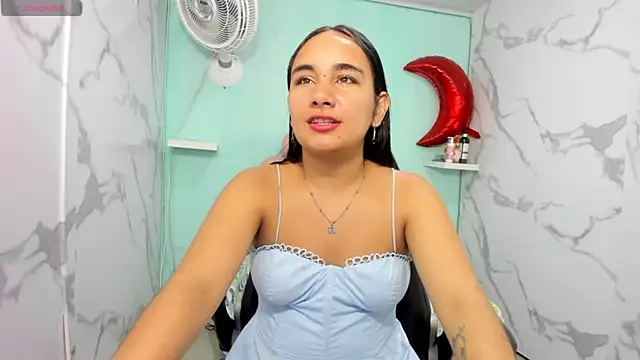Snapshot of Maylin_horny19 chatting on June 4, 3:11 am Maylin horny19 online show from June 4, 3:11 am