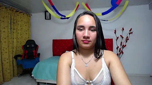 Snapshot of Maylin_horny19 chatting on June 22, 3:25 am Maylin horny19 online show from June 22, 3:25 am