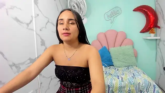 Snapshot of Maylin_horny19 chatting on June 6, 3:12 am Maylin horny19 online show from June 6, 3:12 am