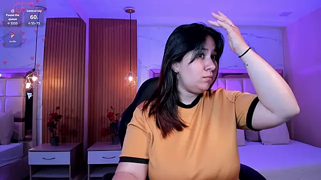 zoes milee online show from February 20, 11:56 am