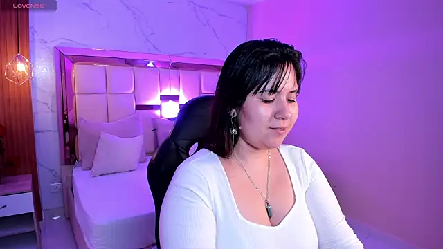 zoes milee online show from November 14, 11:14 am