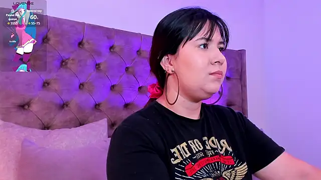 zoes milee online show from November 10, 11:37 am