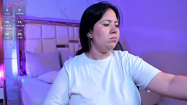 zoes milee online show from April 1, 11:33 am