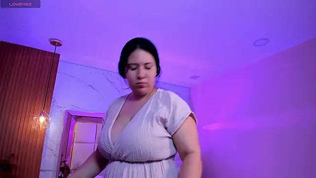 zoes milee online show from March 3, 11:28 am