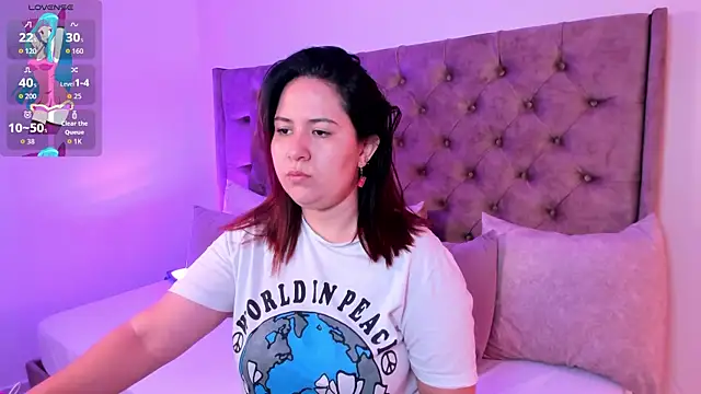 zoes milee online show from October 22, 11:20 am