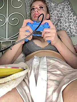 VioletxBlue online show from May 2, 11:59 am