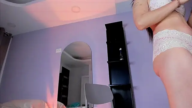 Snapshot of RubiSharqui_ chatting on May 7, 12:19 pm RubiSharqui online show from May 7, 12:19 pm