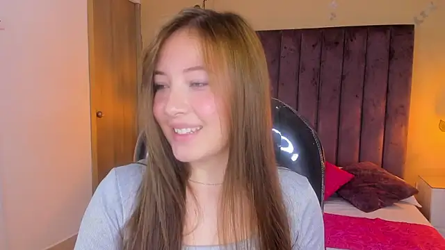 Dahlia Rousse online show from November 15, 10:58 pm